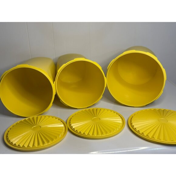 VTG 70s Tupperware Harvest Gold Canisters 10.25" – Complete Set of 3 #1222-5 #1 - Picture 6 of 8